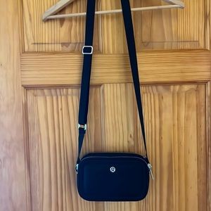 Lululemon Crossbody Camera Bag 2L